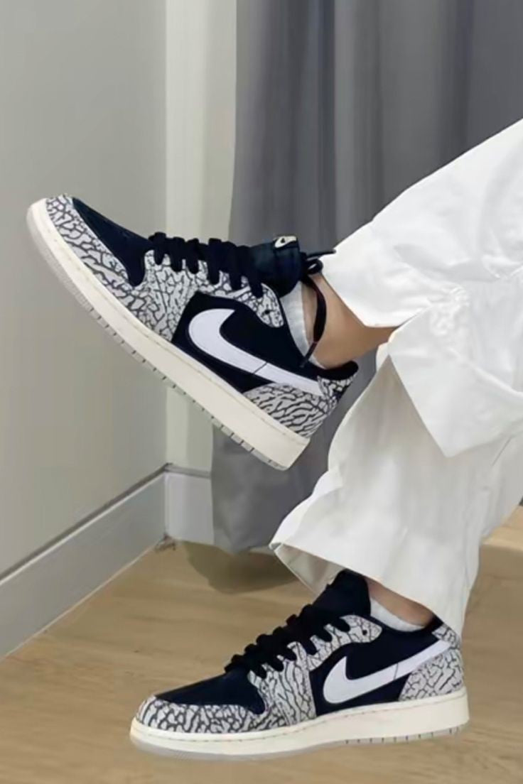 JORDAN 1 LOW BLACK ELEPHANT