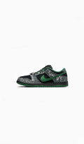NIKE SB DUNK LOW THERE SKATEBOARD