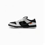 NIKE SB DUNK LOW TIGHTBOOTH