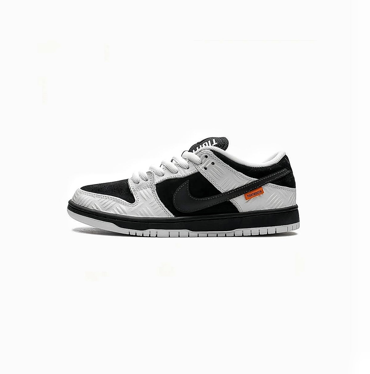 NIKE SB DUNK LOW TIGHTBOOTH