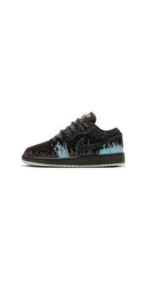 AIR JORDAN 1 LOW HALLOWEEN BLACK CAT