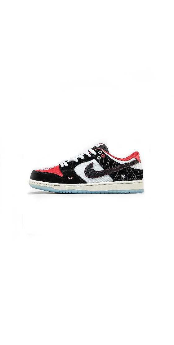 NIKE DUNK  LOW SPIDERMAN EDITION