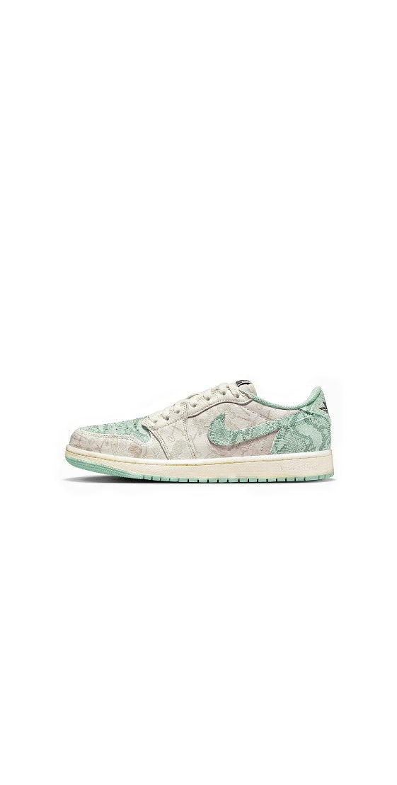 NIKE SB DUNK YEAR OF SNAKE 2025 U.A