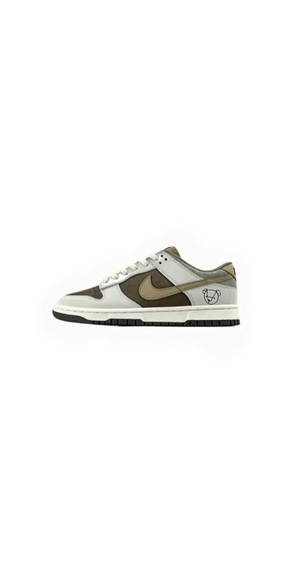 NIKE SB DUNK LOW OTOMO X KATSUHIRO DARK BROWN U.A