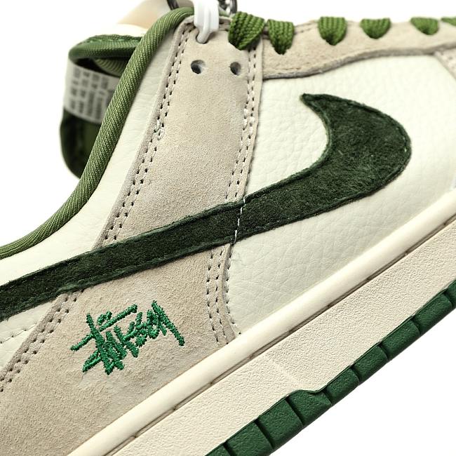 NIKE SB DUNK STUSSY LOW