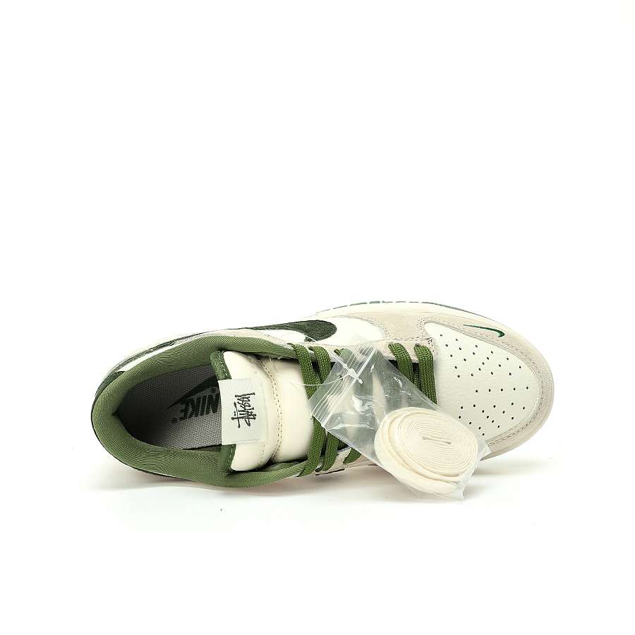 NIKE SB DUNK STUSSY LOW