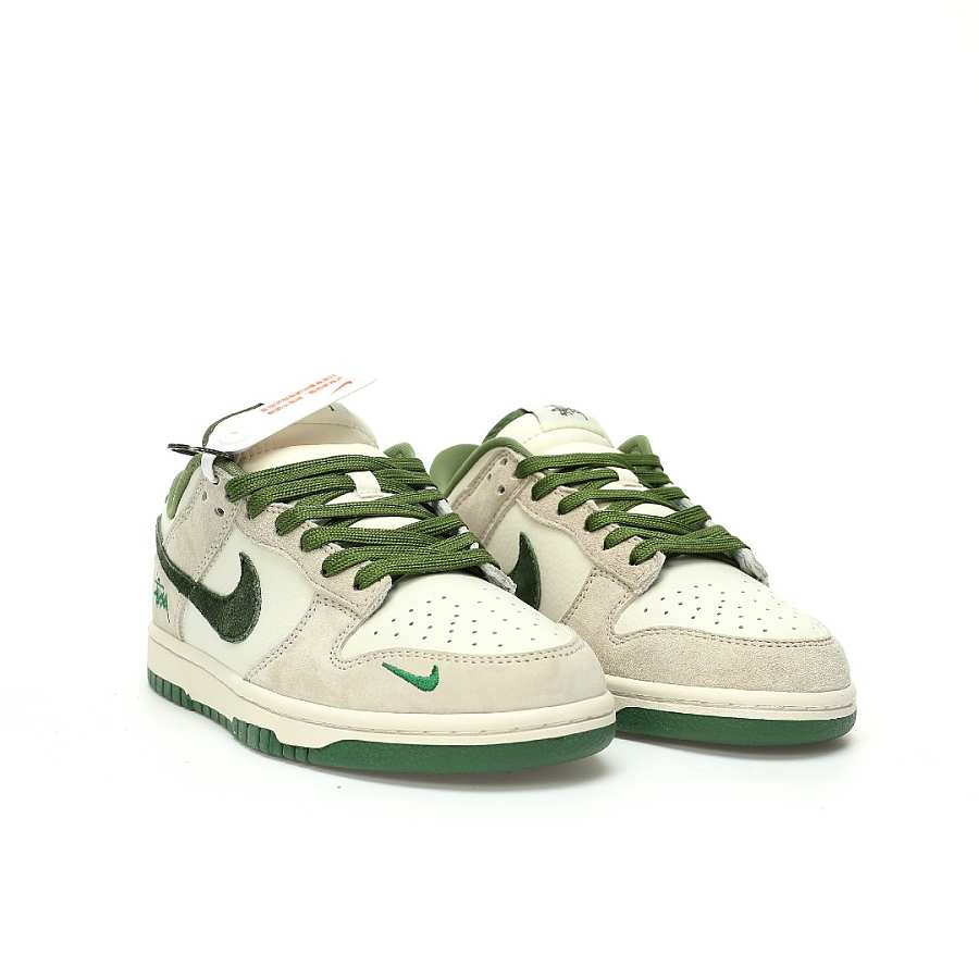 NIKE SB DUNK STUSSY LOW