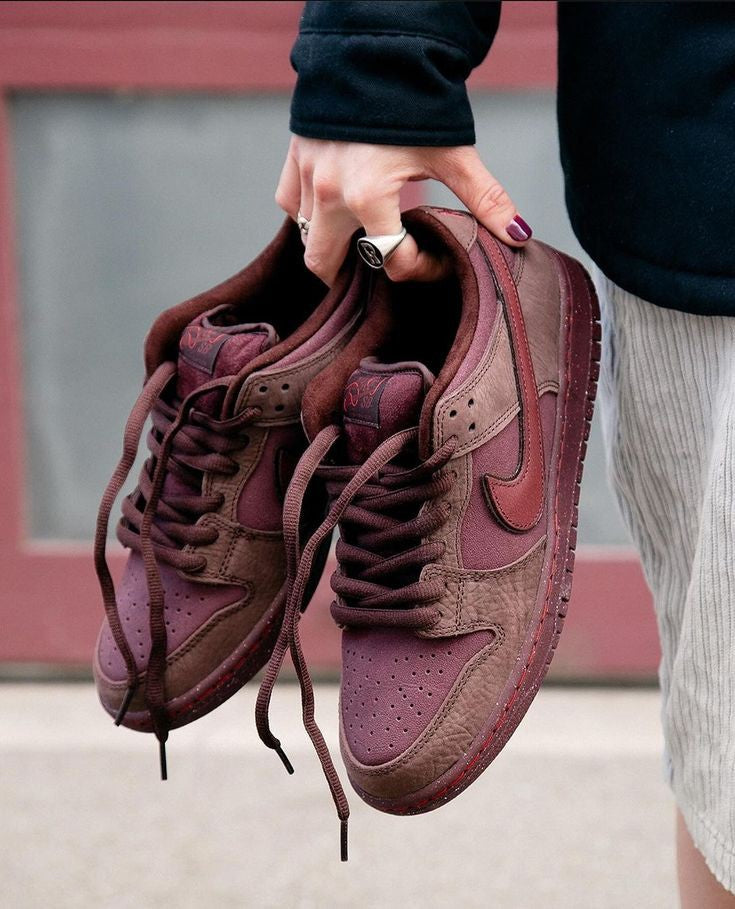 NIKE SB DUNK BURGANDY CRUSH