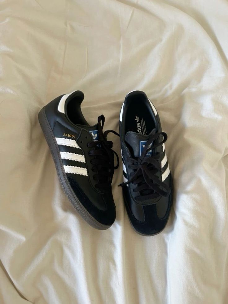 ADIDAS SAMBA BLACK/BROWN SOLE