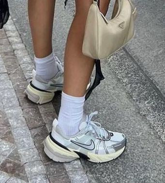 NIKE V2K RUN SILVER METALLIC