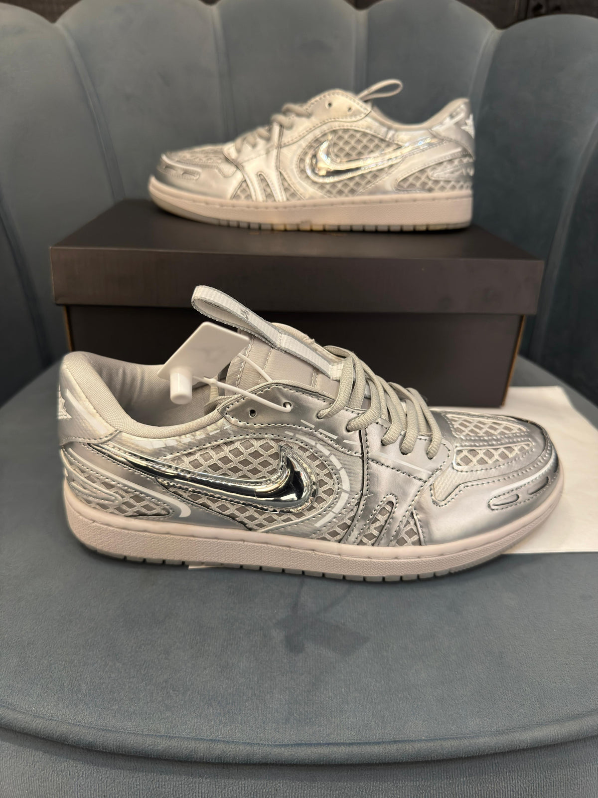 AIR JORDAN 1 LOW METHORD OF MAKE V3 METALLIC SILVER