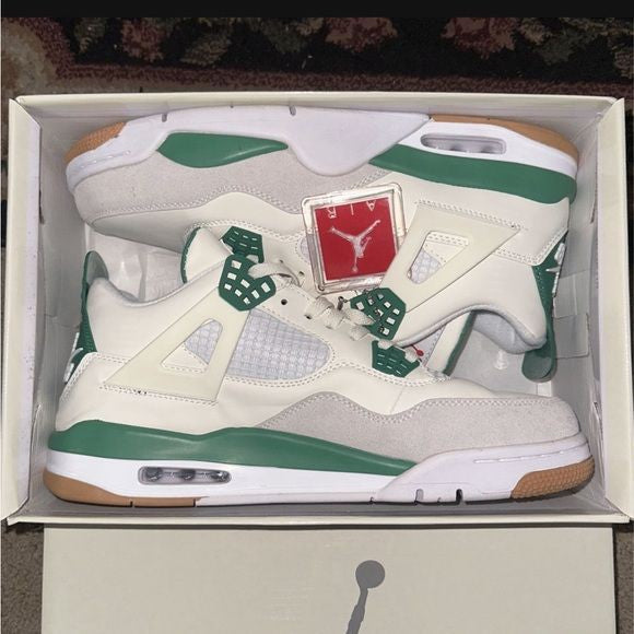 JORDAN RETRO 4 SB PINE GREEN