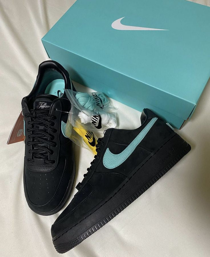 NIKE AIRFORCE 1 LOW X TIFFANY.CO   U.A
