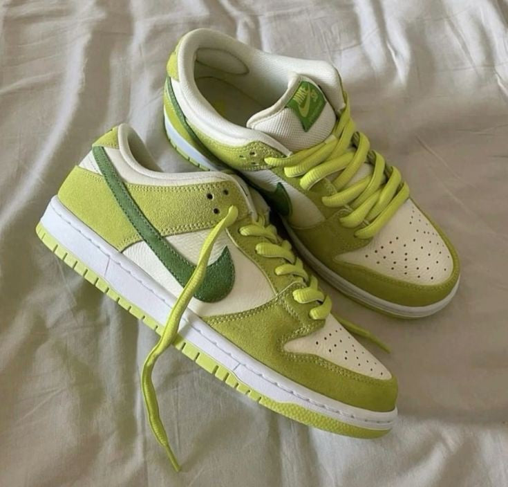 NIKE SB DUNK GREEN APPLE