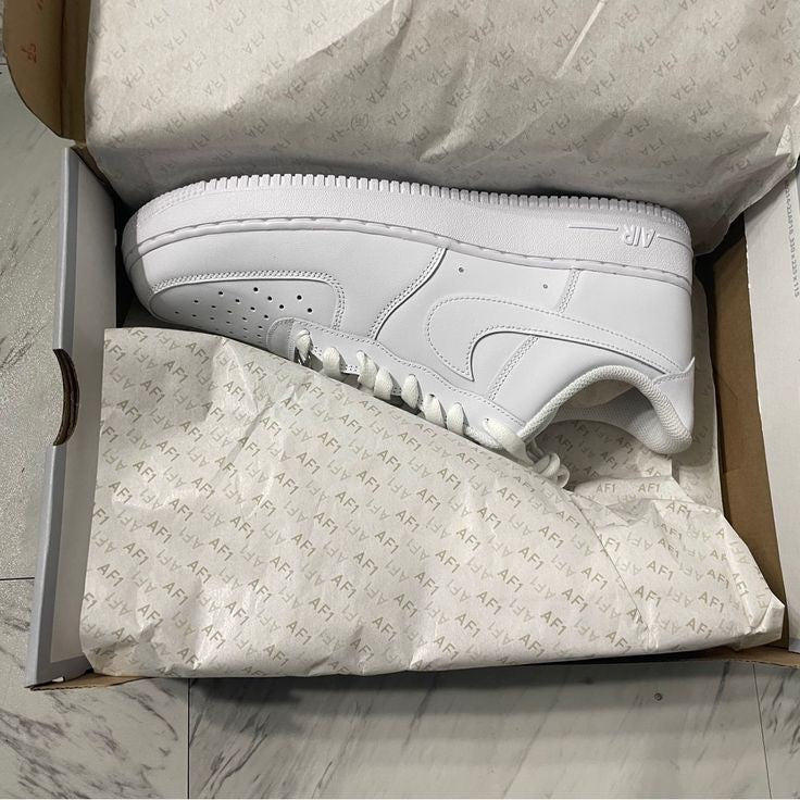 NIKE AIRFORCE 1 TRIPPLE WHITE U.A QUALITY
