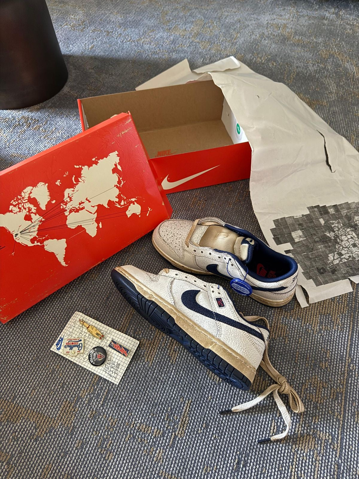 NIKE DUNK LOW STRANGER THINGS PHANTOM