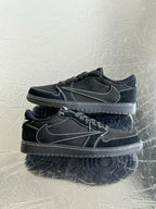 JORDAN 1 LOW X TRAVIS SCOTT  BLACK PHANTOM U.A