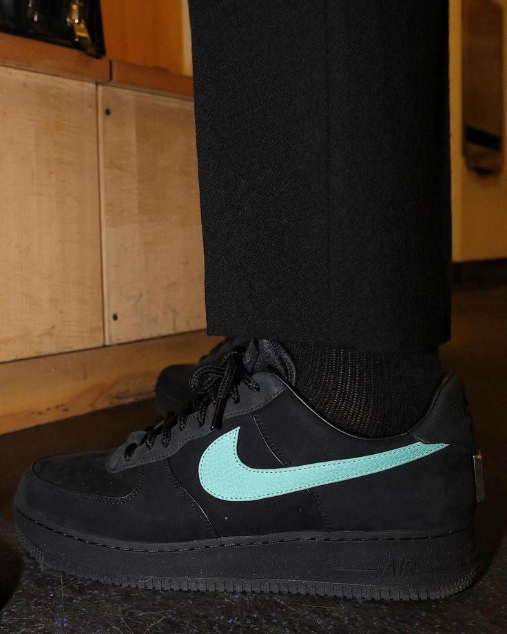 NIKE AIRFORCE 1 LOW X TIFFANY.CO   U.A