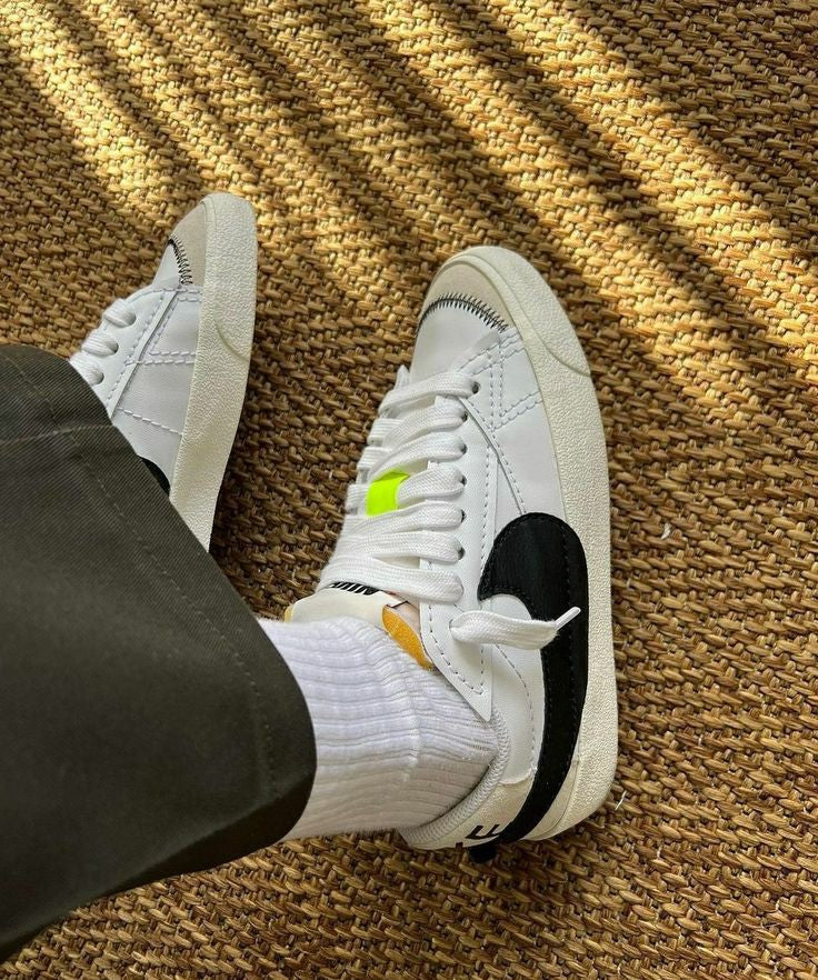 NIKE BLAZER LOW 77 X JUMBO SWOOSH
