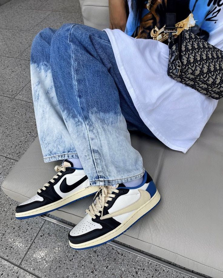 JORDAN 1 LOW FRAGMENT DESIGN X TRAVIS SCOTT U.A