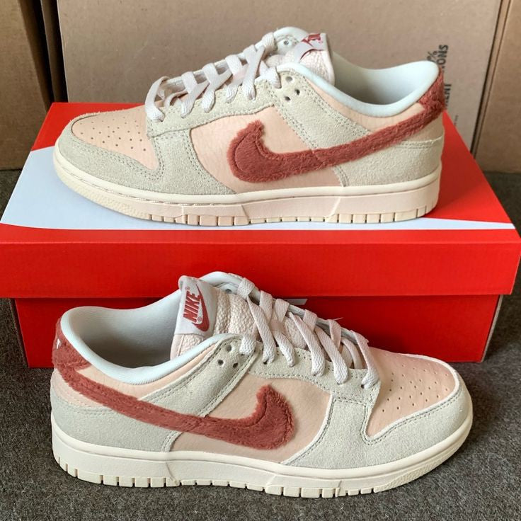 NIKE SB DUNK LOW TERRY SWOOSH
