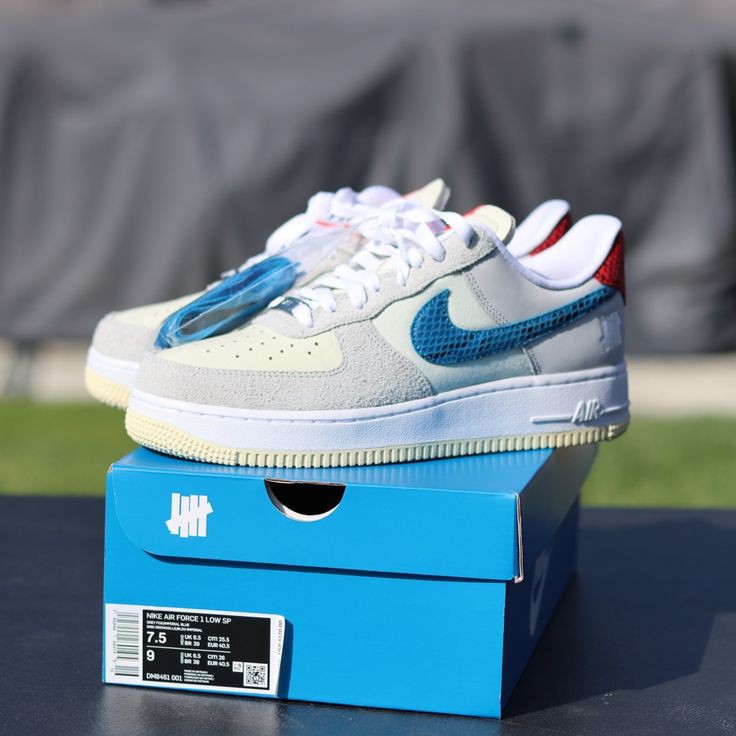 NIKE AIRFORCE 1 X UNDEFEATED ON IT