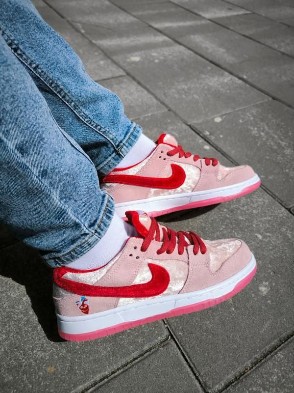 NIKE DB DUNK LOW STRANGE LOVE U.A QUALITY