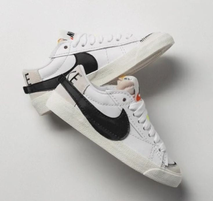 NIKE BLAZER LOW 77 X JUMBO SWOOSH