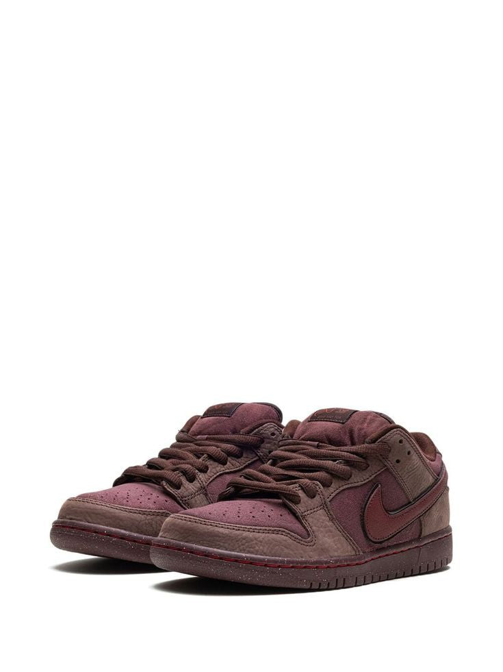 NIKE SB DUNK BURGANDY CRUSH