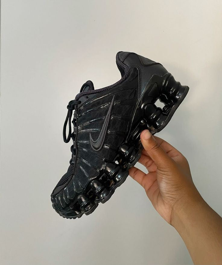 NIKE  AIRMAX SHOX TL TRIPPLE BLACK