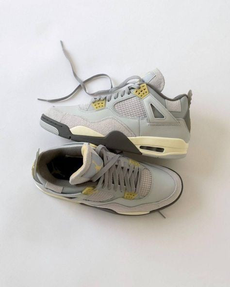 JORDAN RETRO 4 PHOTON DUST