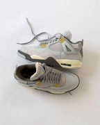JORDAN RETRO 4 PHOTON DUST