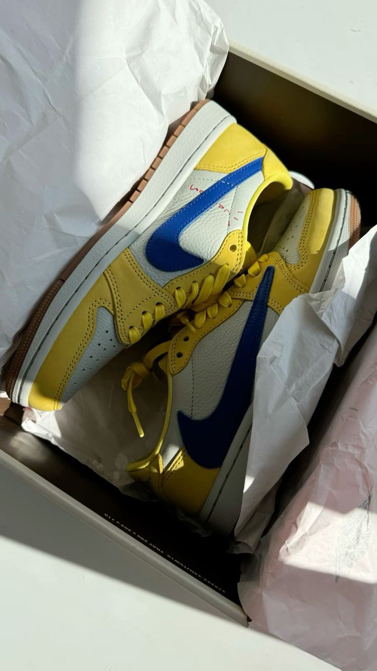 TRAVIS SCOTT X AIR JORDAN 1 RETRO LOW OG SP CANARY SEMI UA QUALITY