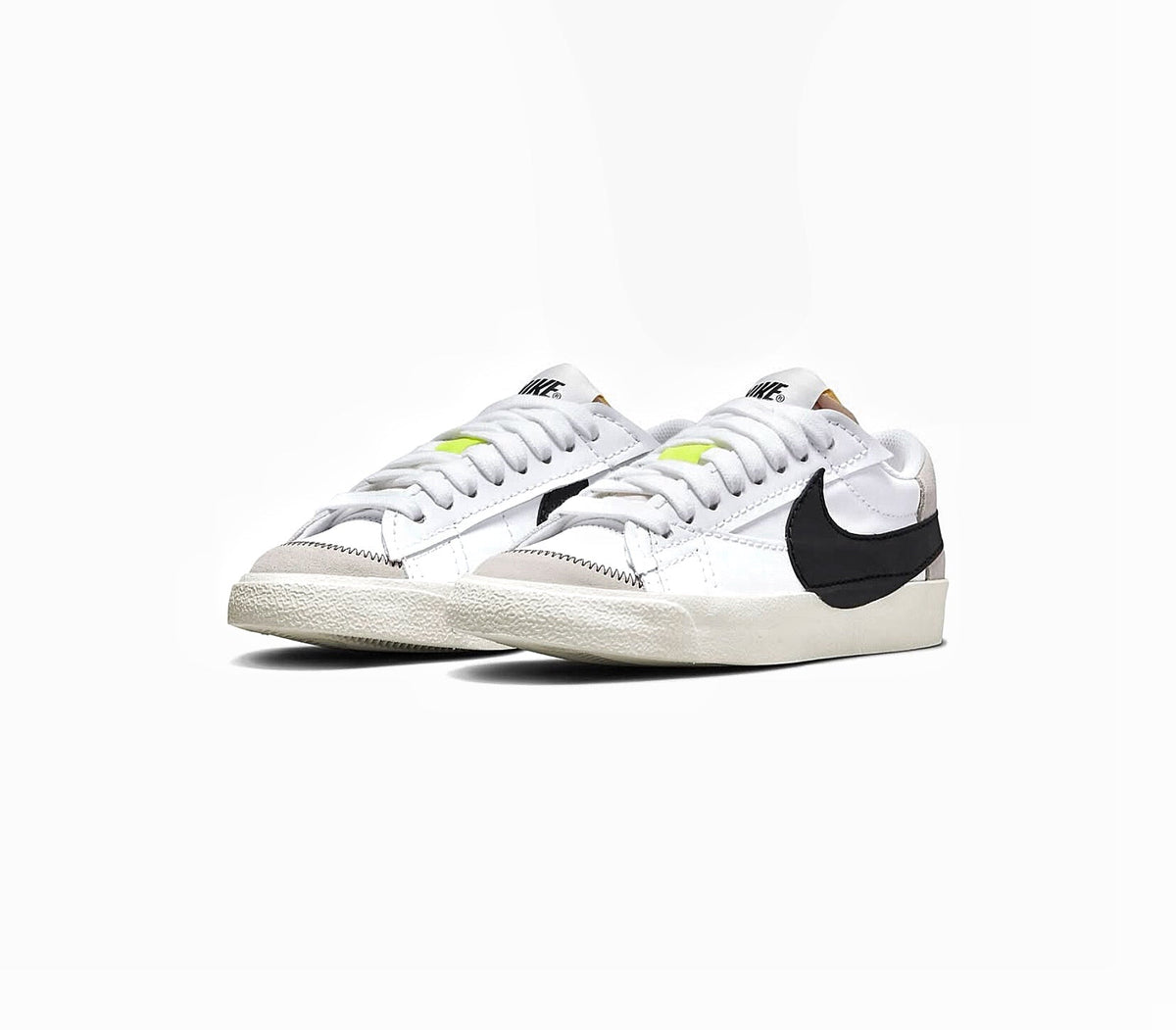 NIKE BLAZER LOW 77 X JUMBO SWOOSH