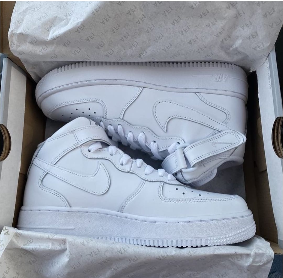 NIKE AIRFORCE 1 MID HIGH