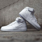 NIKE AIRFORCE 1 MID HIGH