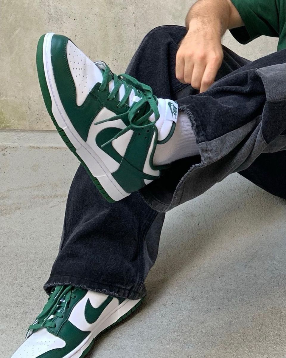 NIKE SB DUNK LOW VARSITY GREEN