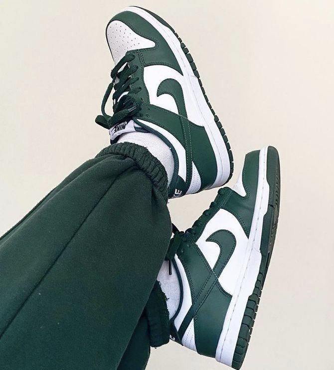NIKE SB DUNK LOW VARSITY GREEN