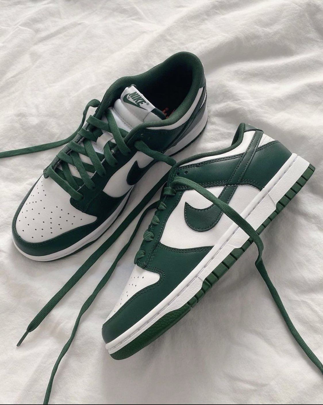 NIKE SB DUNK LOW VARSITY GREEN