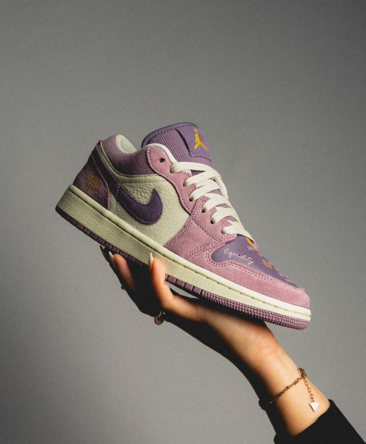 NIKE AIR JORDAN 1 LOW UNITY