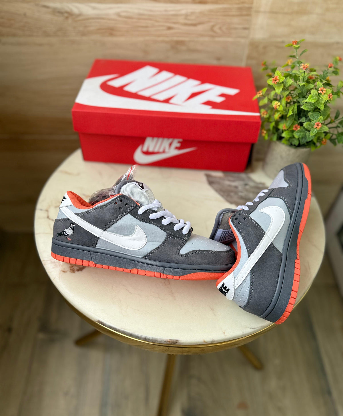 NIKE SB DUNK NYC PIGEON