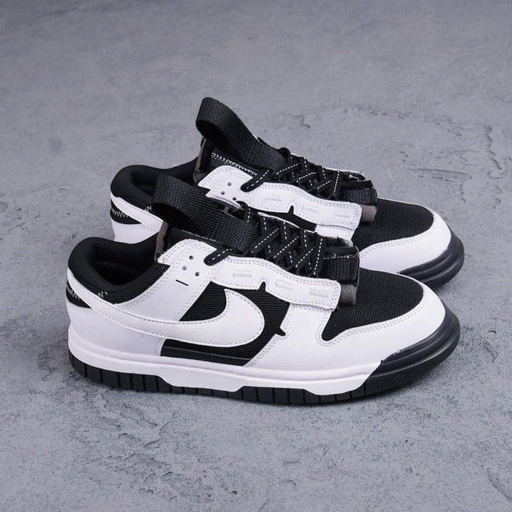 NIKE SB DUNK REVERSE PANDA