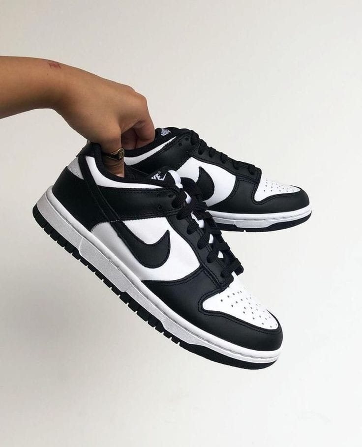 NIKE SB  DUNK PANDA LOW