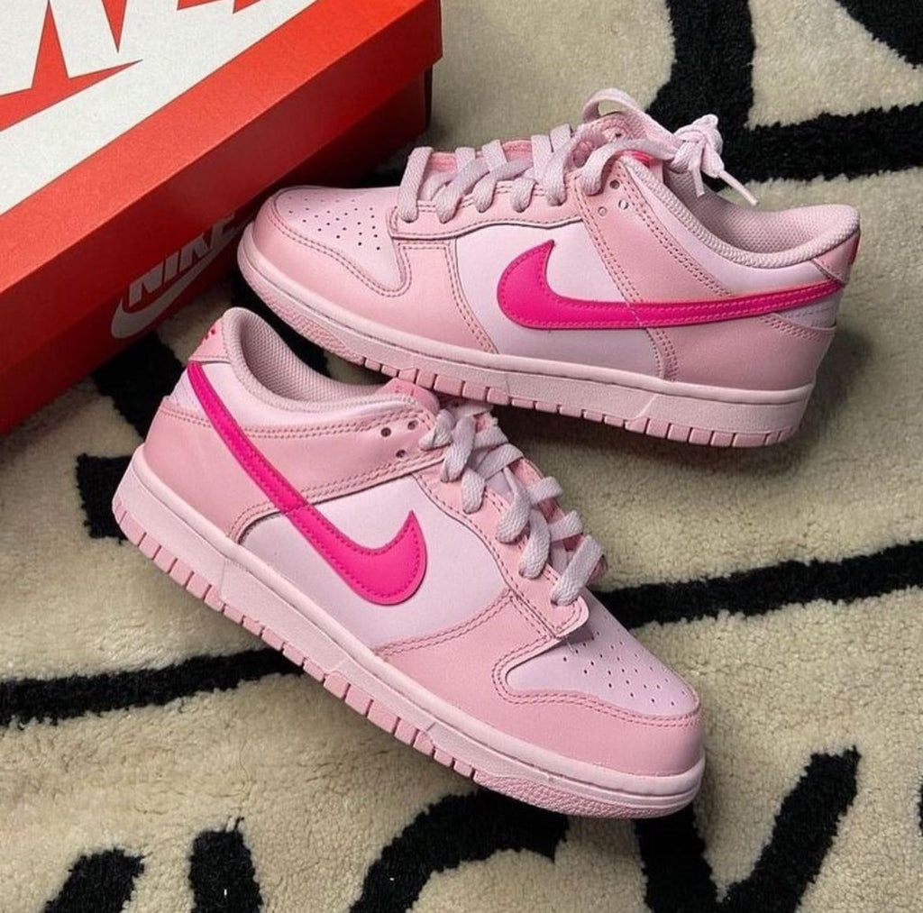 NIKE DUNK LOW TRIPPLE PINK