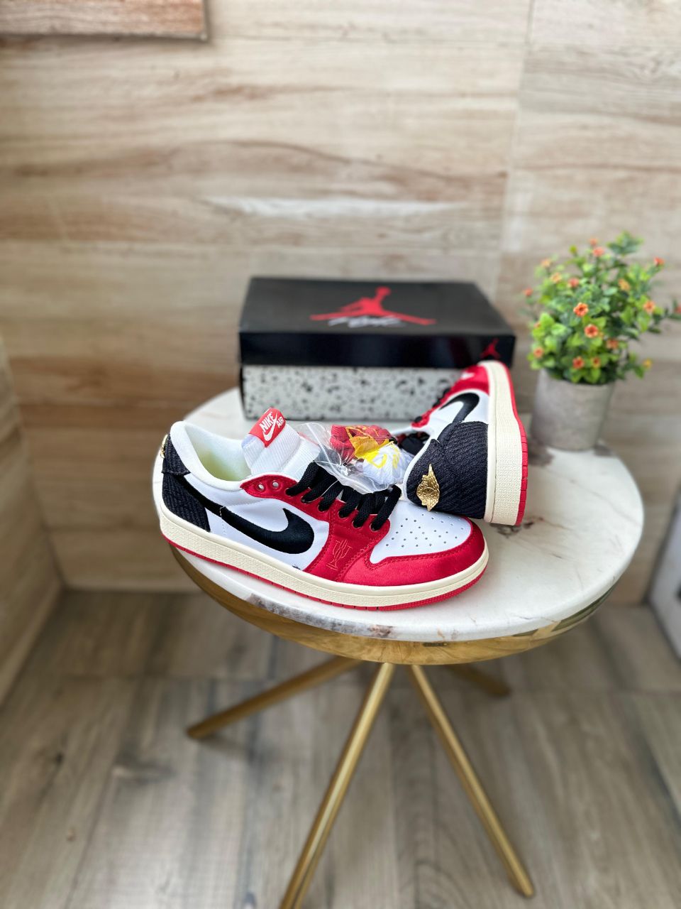 NIKE AIR JORDAN LOW X TROPHY ROOM SAIL AND VARSITY