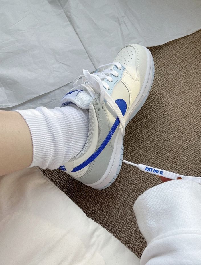 NIKE SB DUNK IVORY HYPER ROYAL