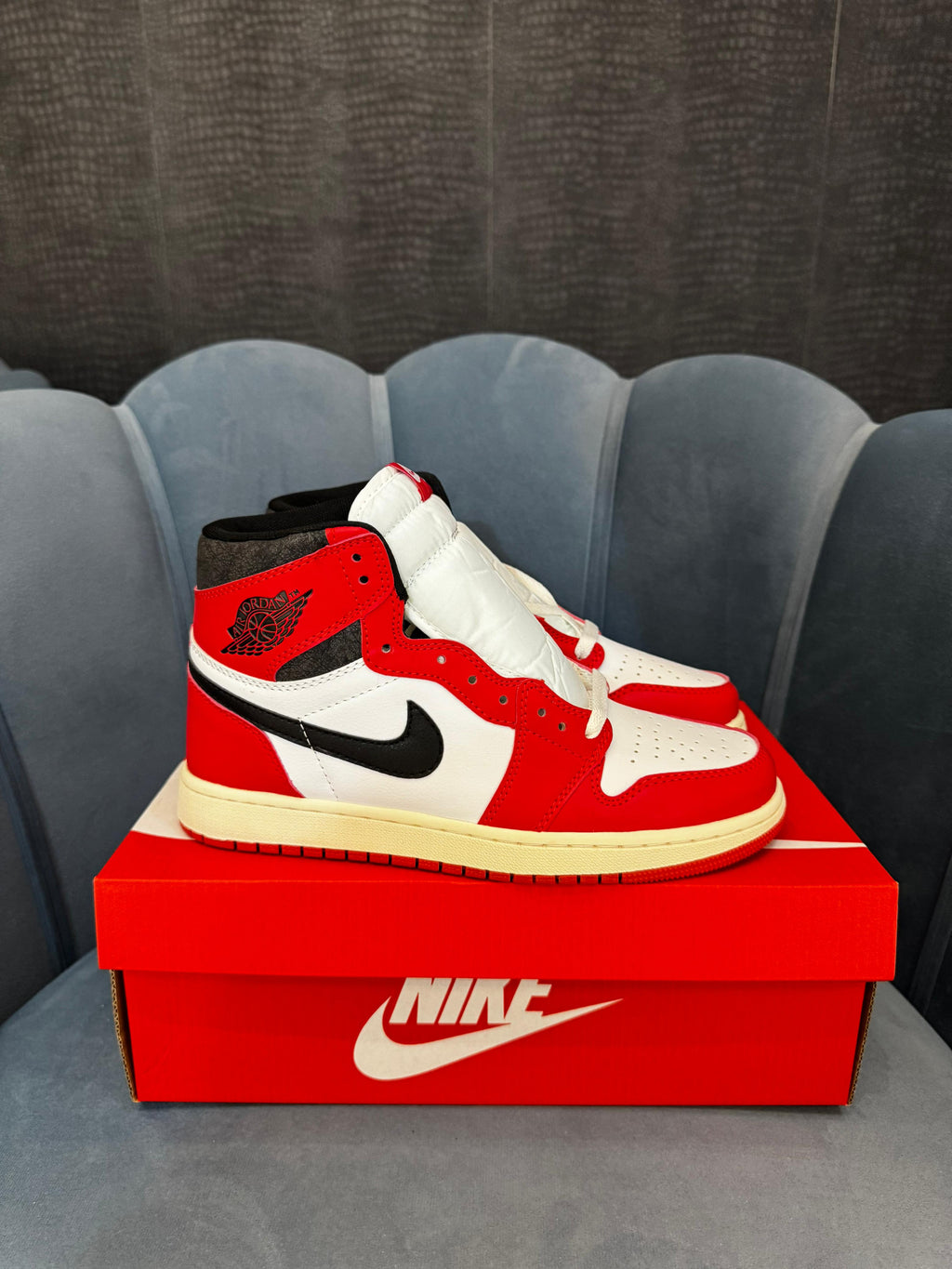 AIR JORDAN 1 LOST & FOUND