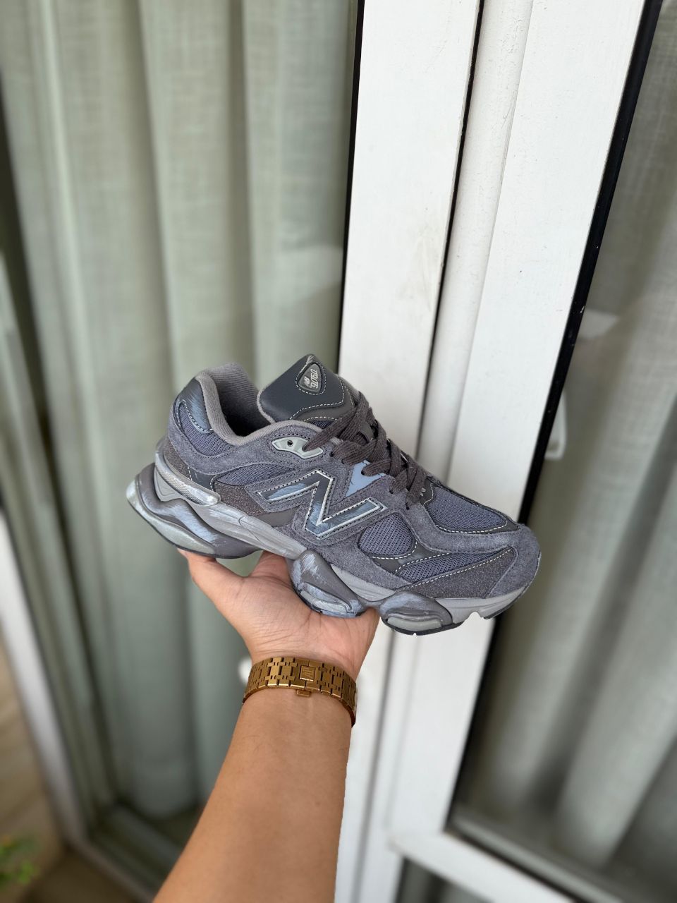 NEW BALANCE 9060 MAGNET