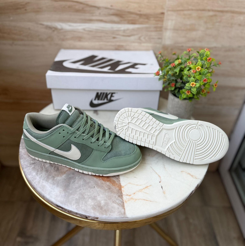 NIKE SB DUNK OIL GREEN AURA