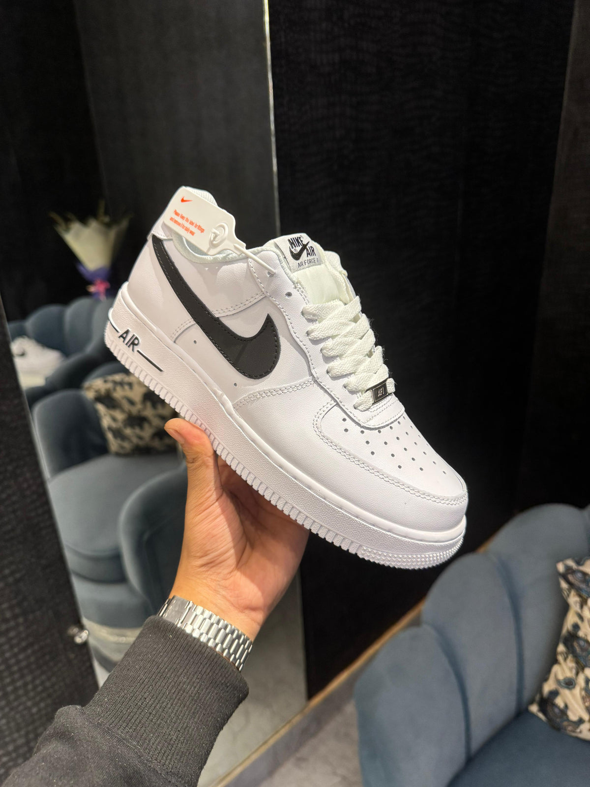 NIKE AIRFORCE 07 BLACK SWOOSH